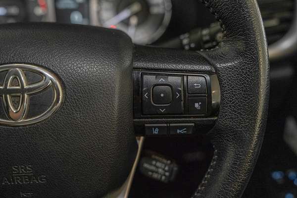 2020 Toyota Hilux SR5 GUN126R 4X4