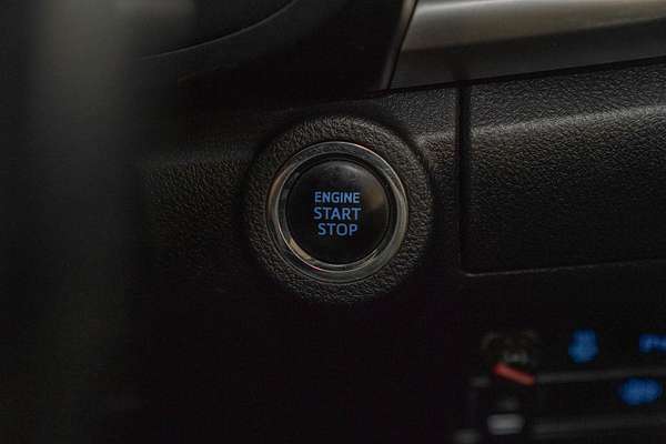 2020 Toyota Hilux SR5 GUN126R 4X4