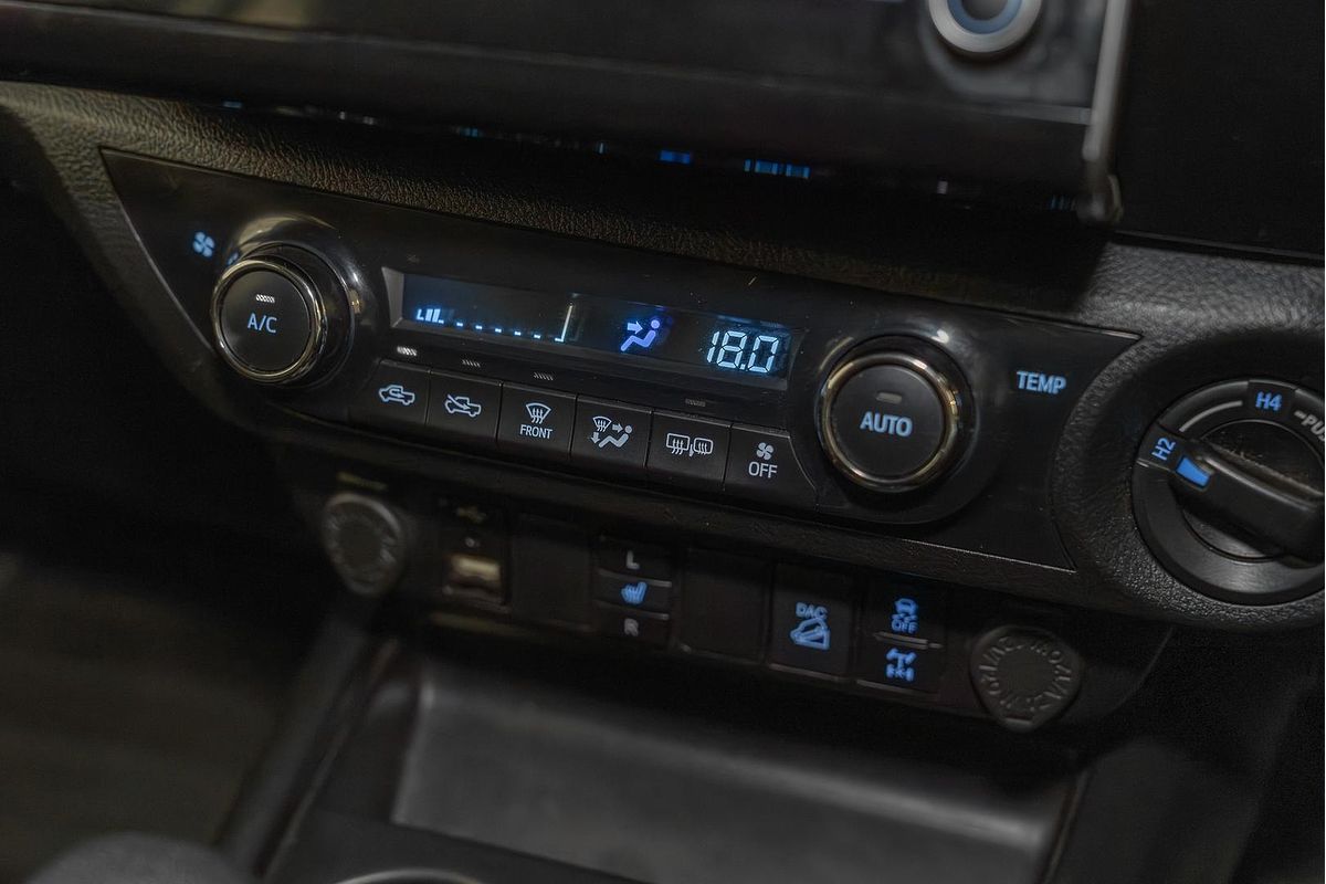 2020 Toyota Hilux SR5 GUN126R 4X4