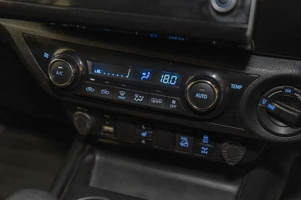 2020 Toyota Hilux SR5 GUN126R 4X4