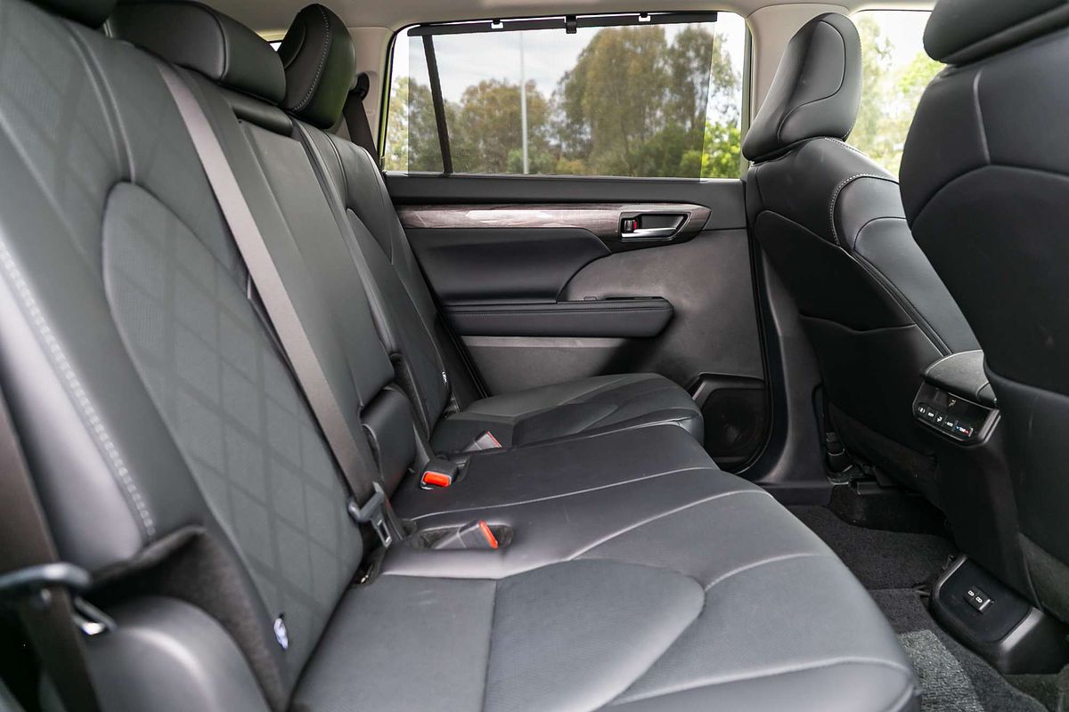 2024 Toyota Kluger Grande AXUH78R