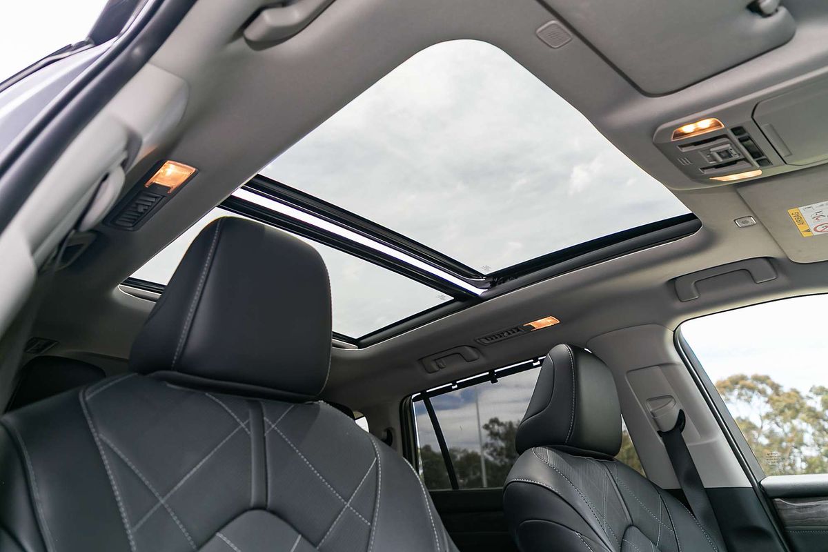 2024 Toyota Kluger Grande AXUH78R