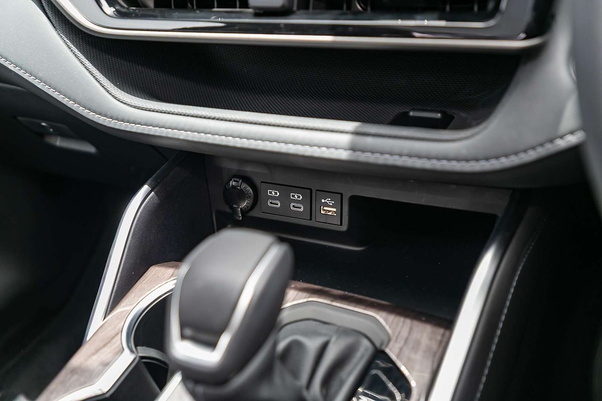 2024 Toyota Kluger Grande AXUH78R