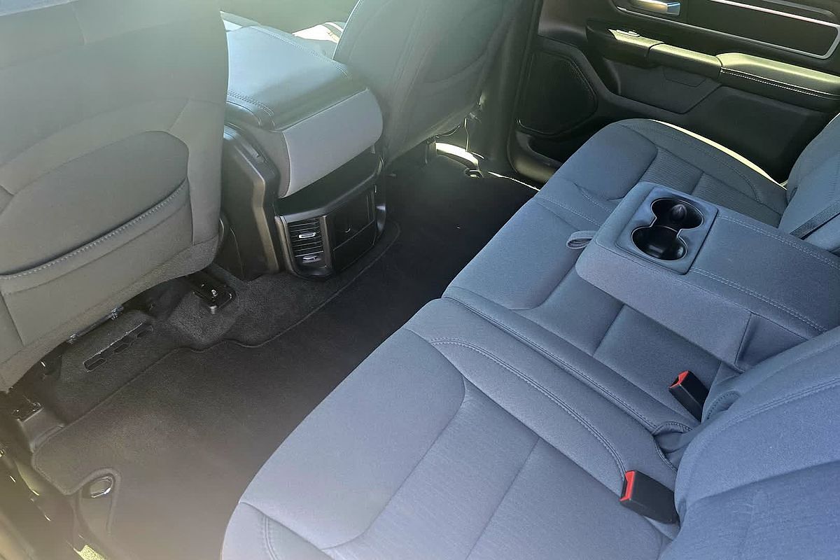 2024 RAM 1500 Big Horn DT 4X4 LWB