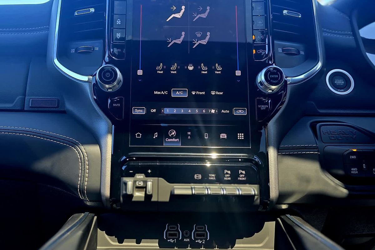 2025 RAM 2500 Laramie DJ 4X4