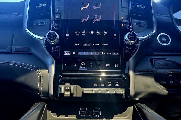 2025 RAM 2500 Laramie DJ 4X4