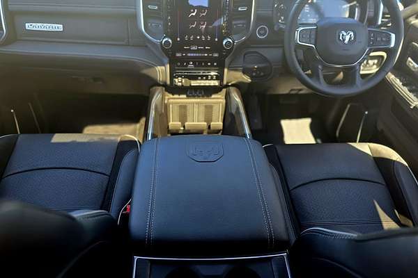 2025 RAM 2500 Laramie DJ 4X4