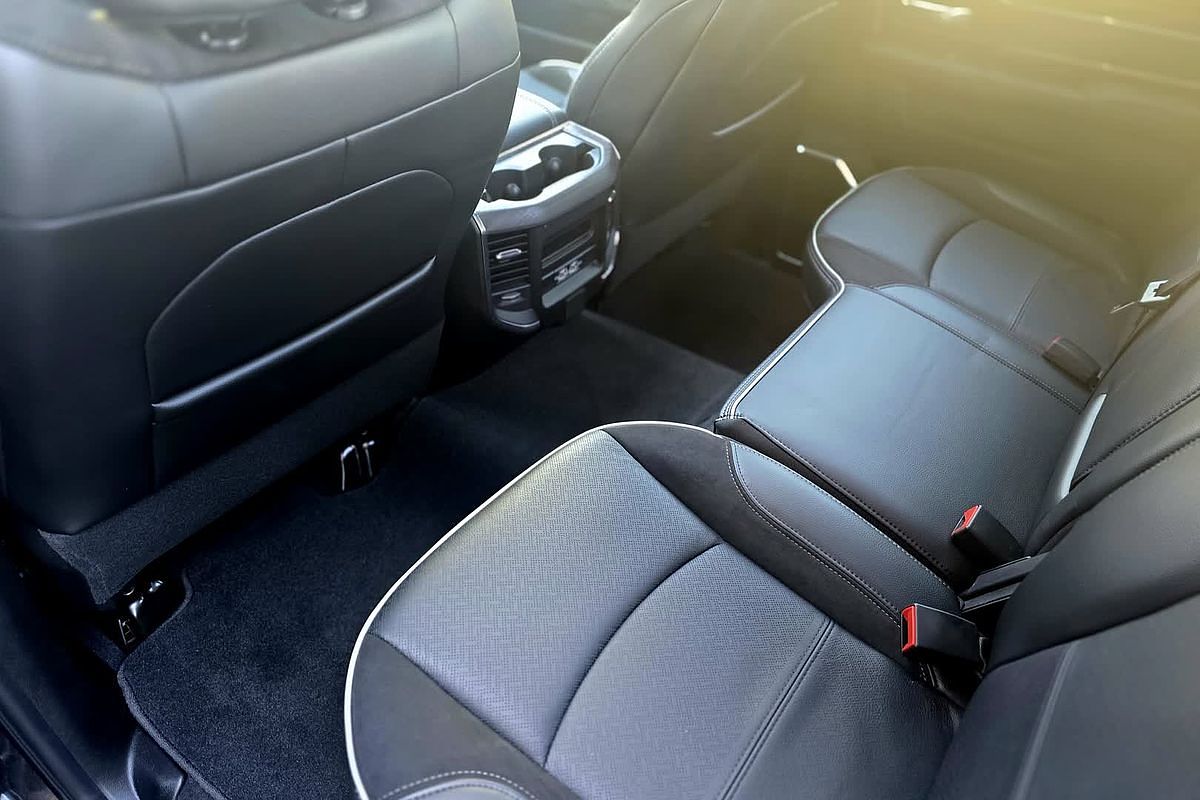 2025 RAM 2500 Laramie DJ 4X4