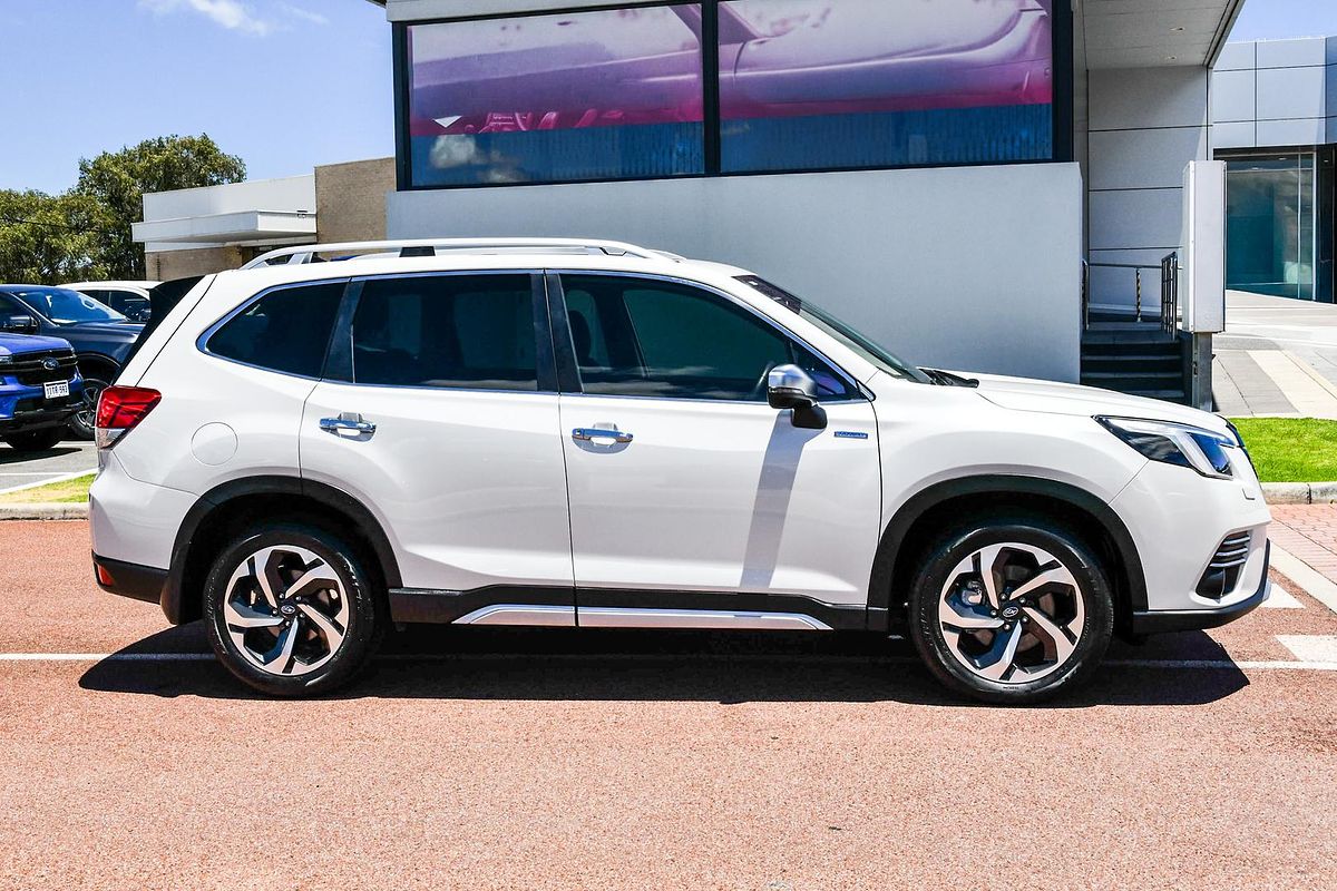 2024 Subaru Forester Hybrid S S5