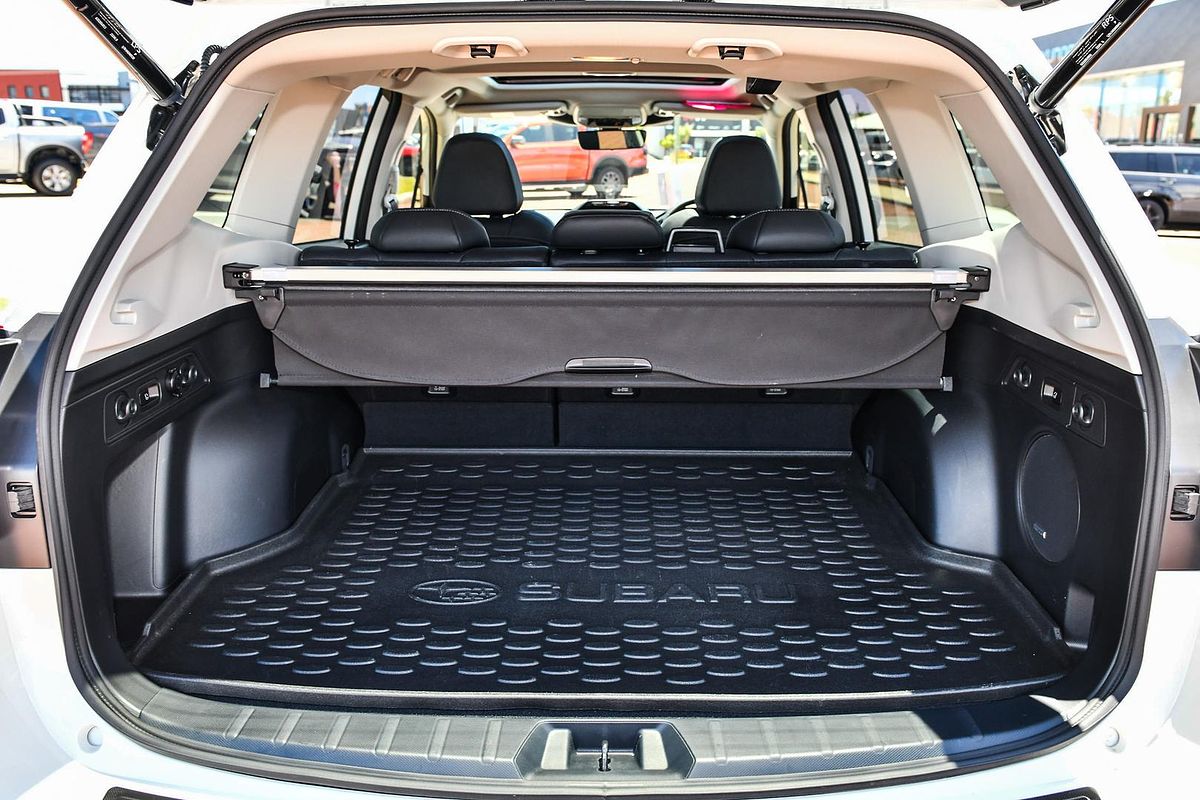 2024 Subaru Forester Hybrid S S5