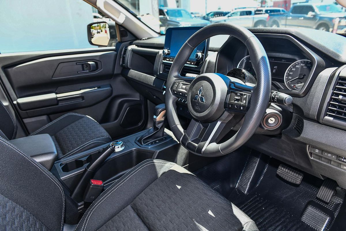 2025 Mitsubishi Triton GLX+ MV 4X4