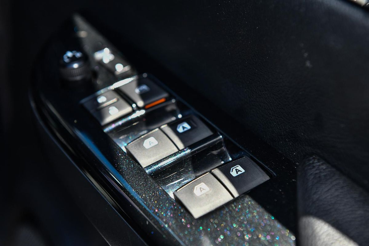 2019 Toyota Hilux Rugged X GUN126R 4X4