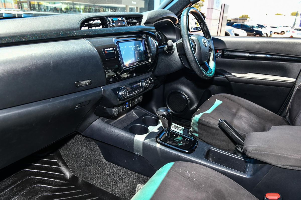 2019 Toyota Hilux Rugged X GUN126R 4X4