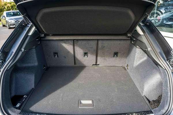 2025 Audi Q3 35 TFSI S line edition F3