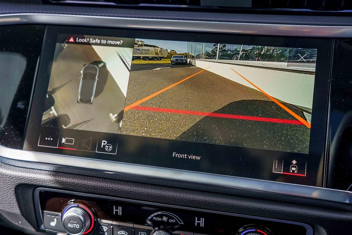 2025 Audi Q3 35 TFSI S line edition F3