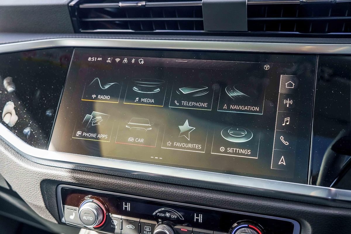 2025 Audi Q3 35 TFSI S line edition F3