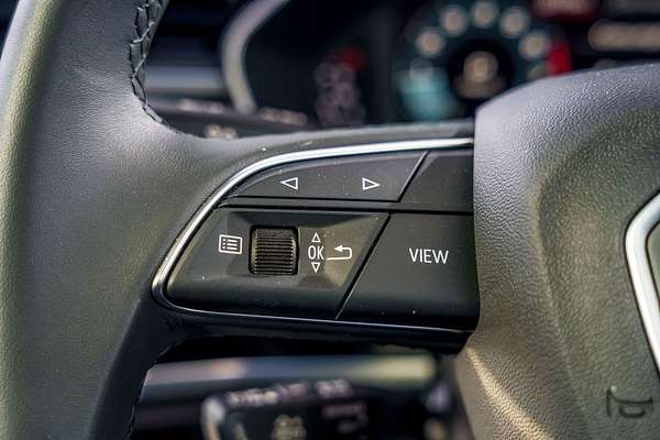 2025 Audi Q3 35 TFSI S line edition F3