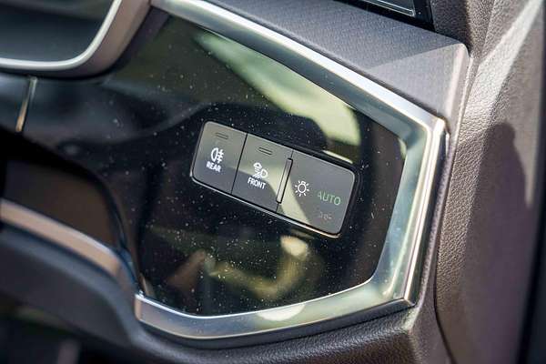 2025 Audi Q3 35 TFSI S line edition F3