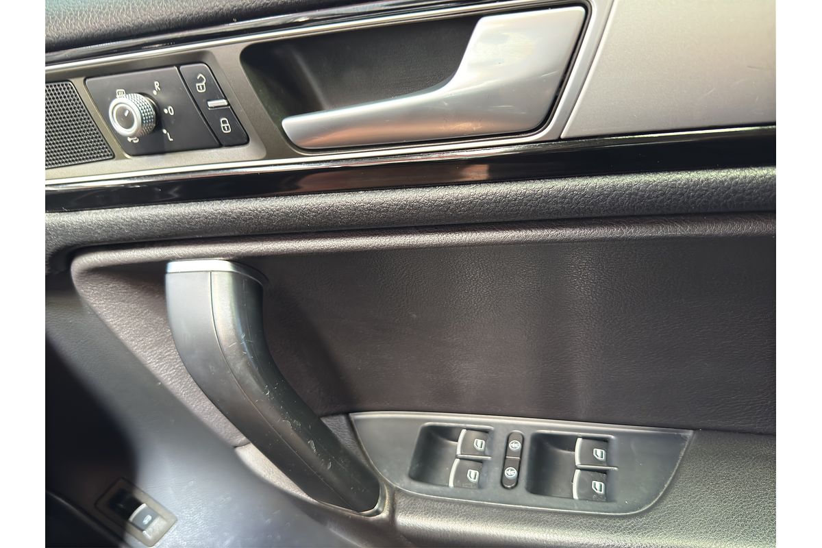 2015 Volkswagen Touareg TDI 150KW BMT 3.0D/4