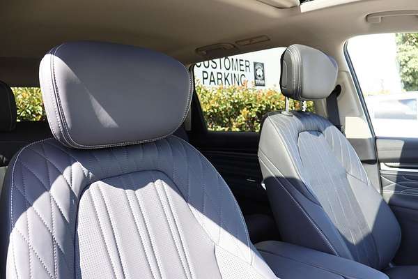 2025 LDV D90 Executive SV9A