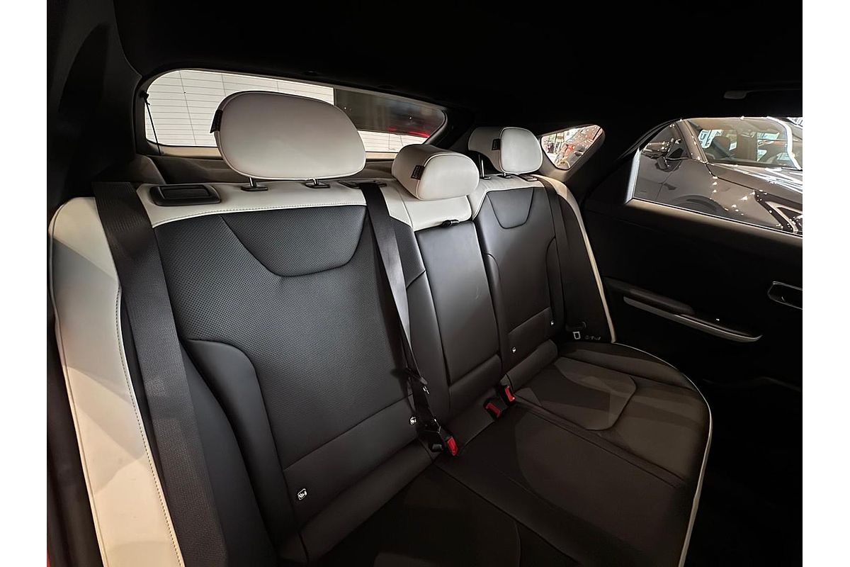 2025 Kia K4 GT-Line CL4m