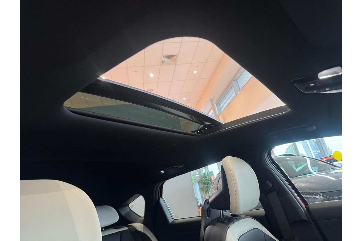 2025 Kia K4 GT-Line CL4m