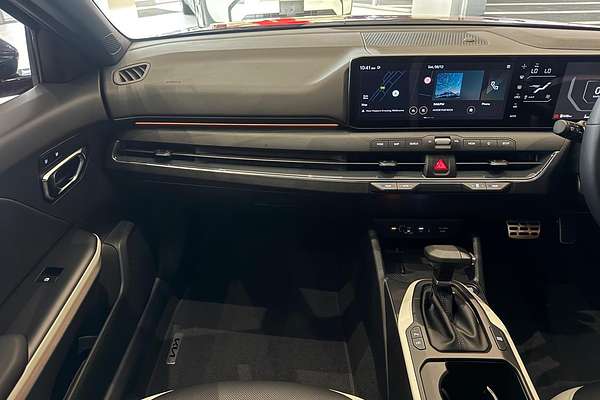 2025 Kia K4 GT-Line CL4m