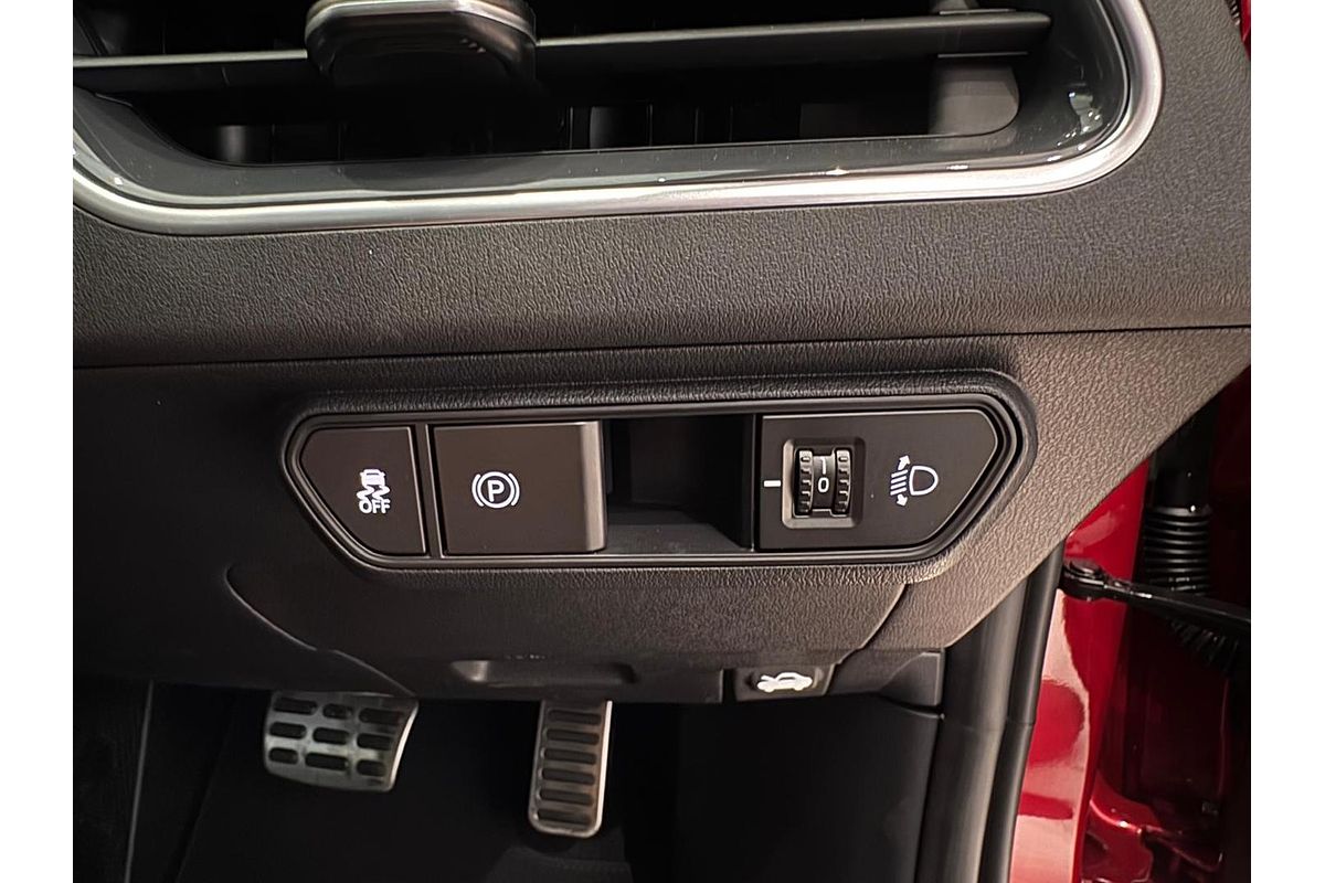 2025 Kia K4 GT-Line CL4m