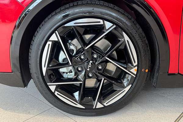 2025 Kia K4 GT-Line CL4m