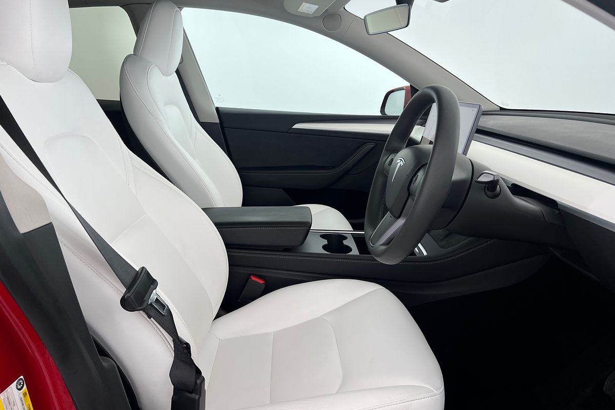 2022 Tesla Model Y Rear-Wheel Drive