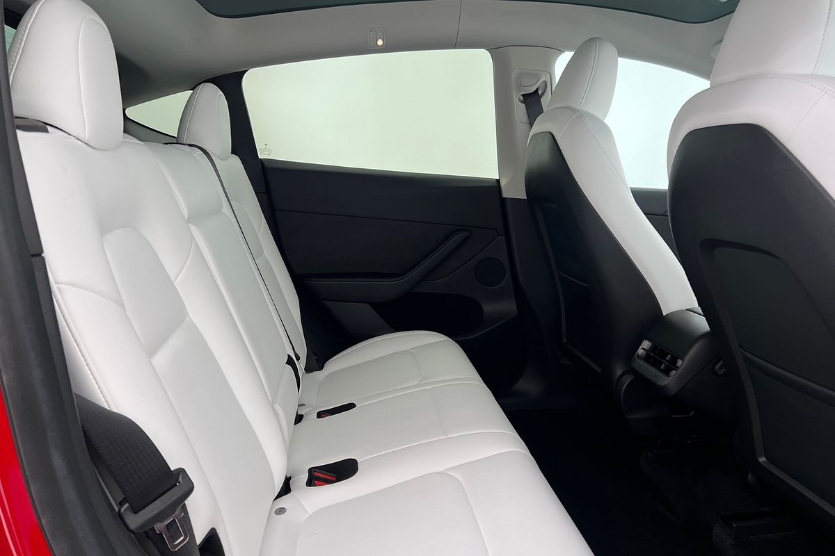 2022 Tesla Model Y Rear-Wheel Drive