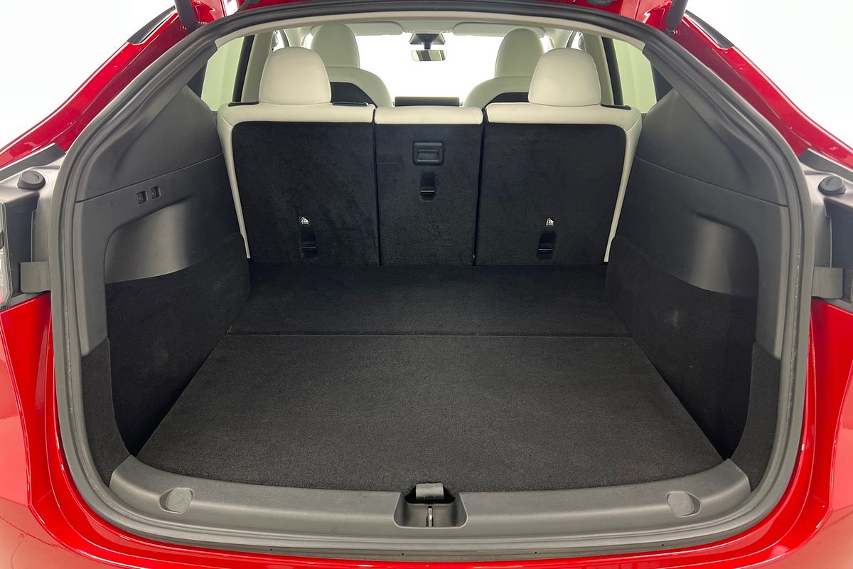 2022 Tesla Model Y Rear-Wheel Drive