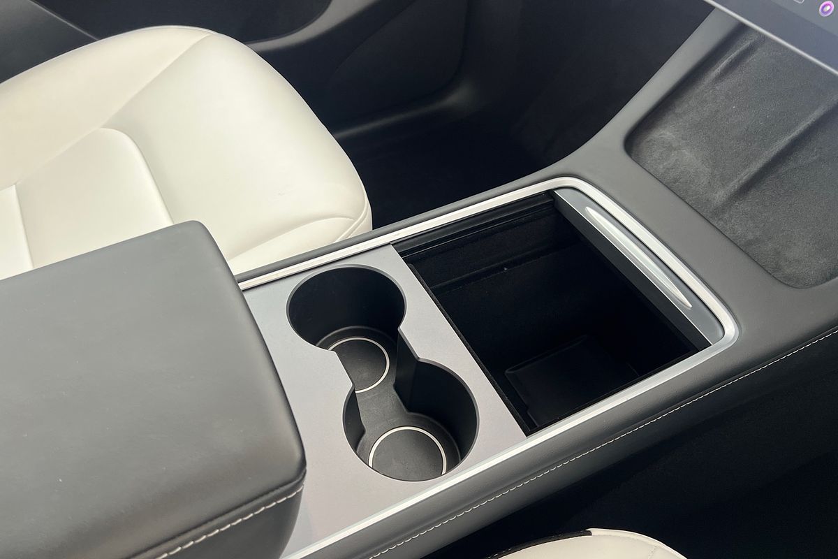 2022 Tesla Model Y Rear-Wheel Drive