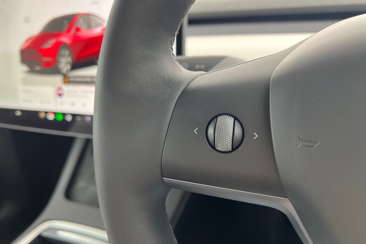 2022 Tesla Model Y Rear-Wheel Drive