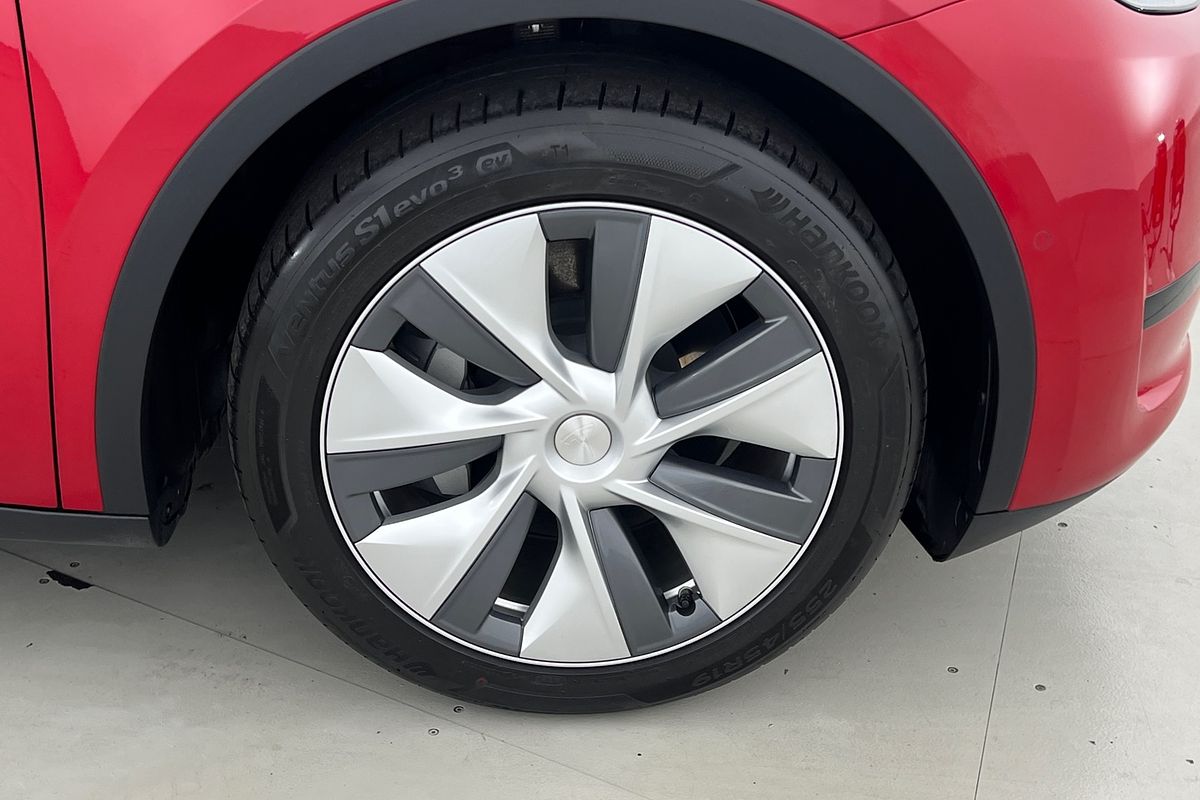 2022 Tesla Model Y Rear-Wheel Drive