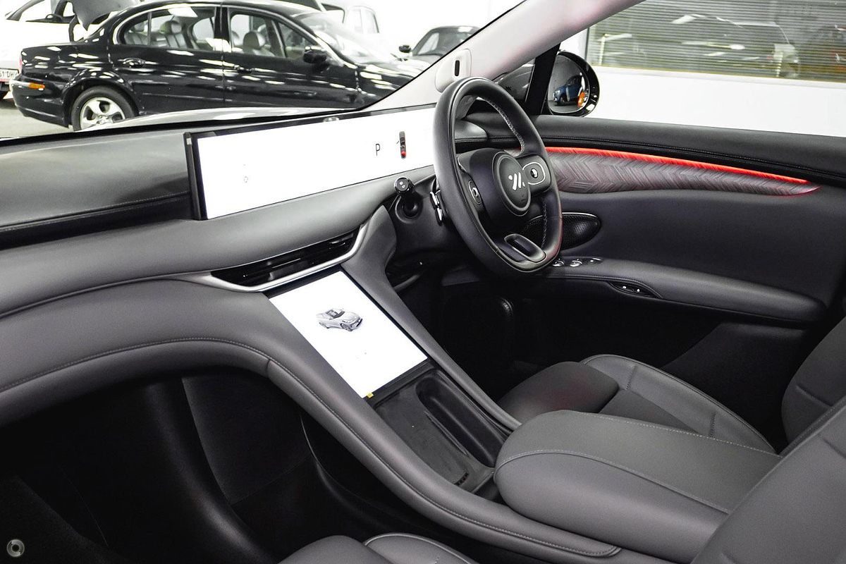 2025 MG IM6 Premium S12L