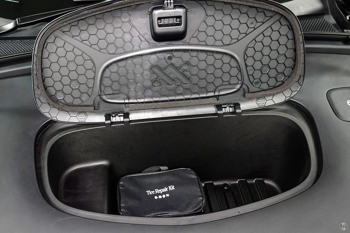 2025 MG IM6 Premium S12L