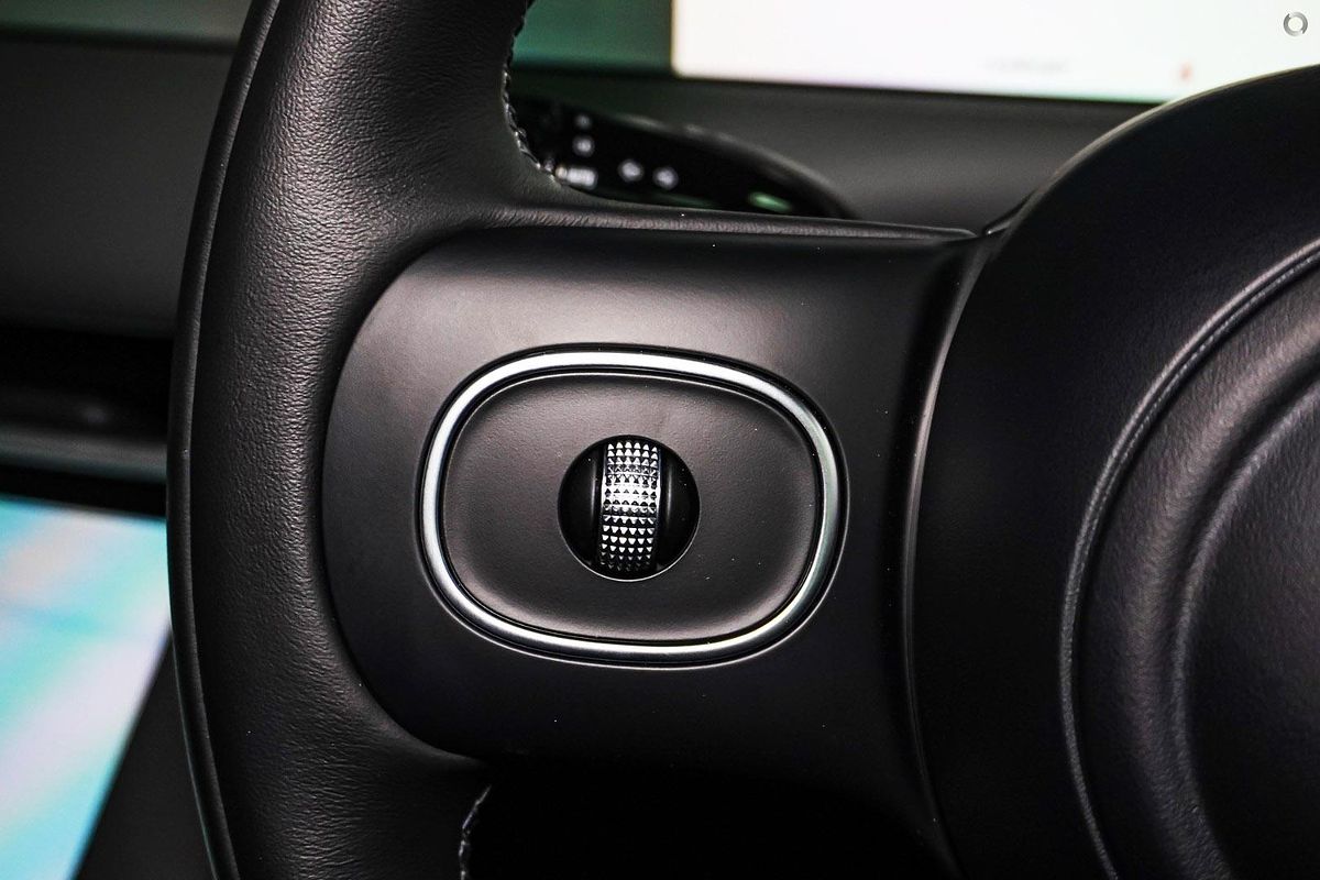 2025 MG IM6 Premium S12L