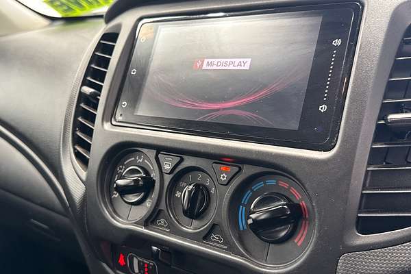 2022 Mitsubishi Triton GLX MR