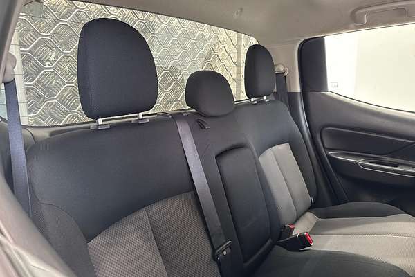 2022 Mitsubishi Triton GLX MR