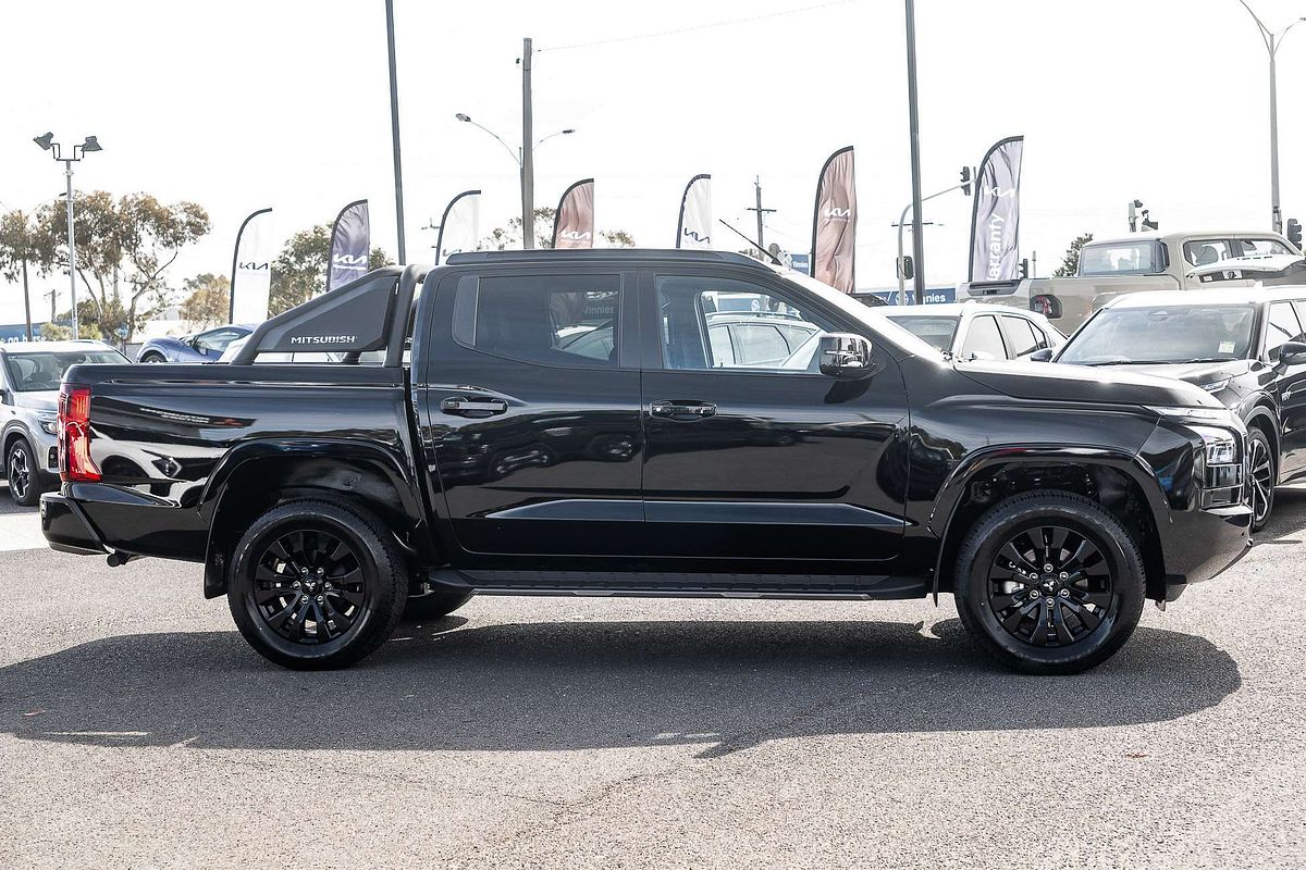 2025 Mitsubishi Triton GSR MV 4X4