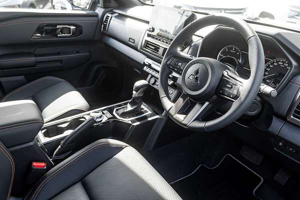 2025 Mitsubishi Triton GSR MV 4X4