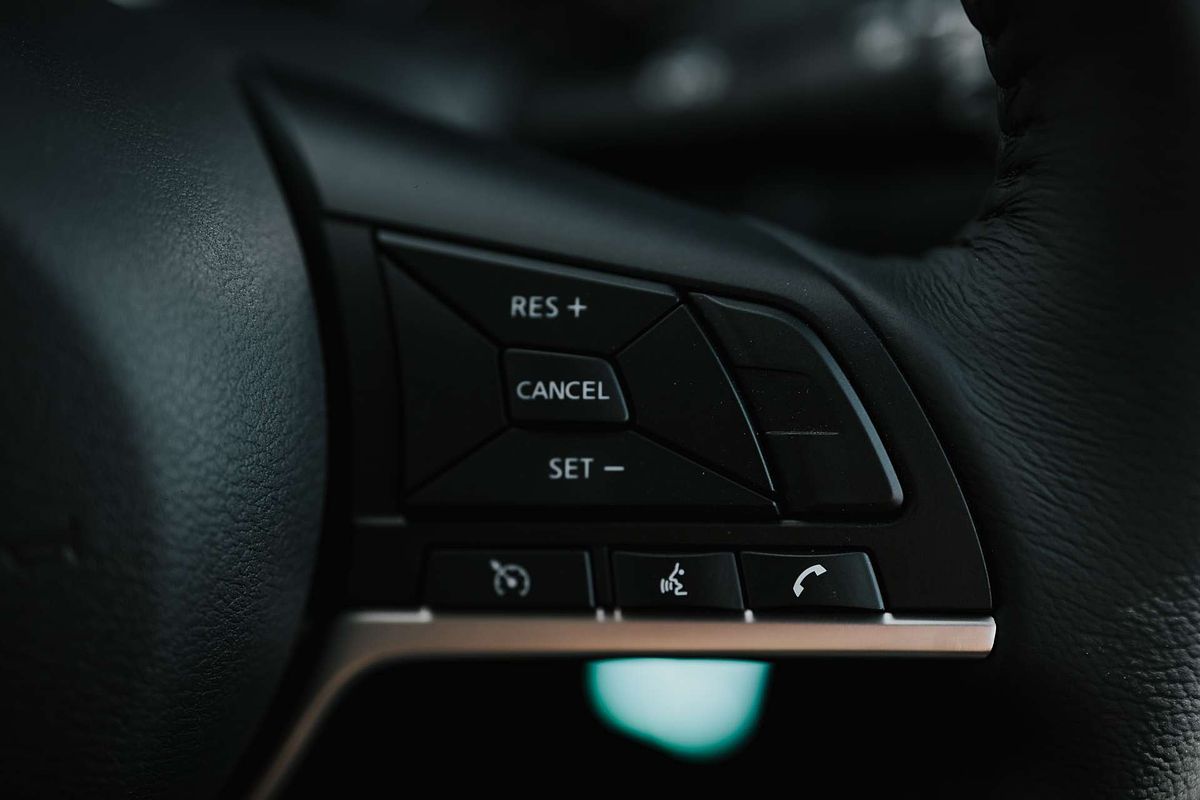 2025 Nissan Navara ST D23 4X4