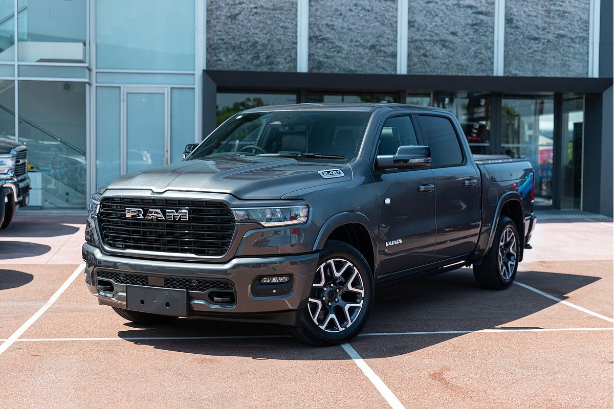 2025 RAM 1500 Laramie Sport Hurricane SO RamBox DT 4X4 SWB