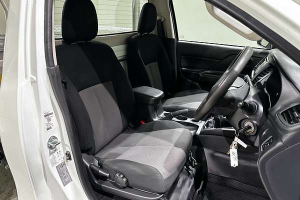 2022 Mitsubishi Triton GLX MR Rear Wheel Drive