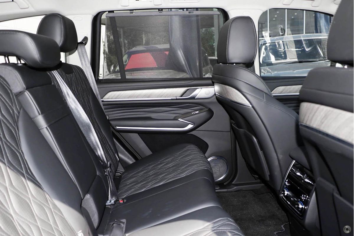 2025 GWM Tank 500 Ultra Hybrid P03