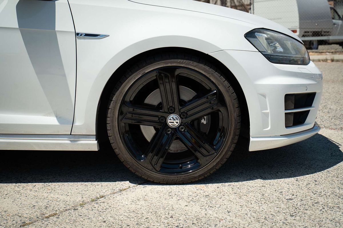 2015 Volkswagen Golf R 7