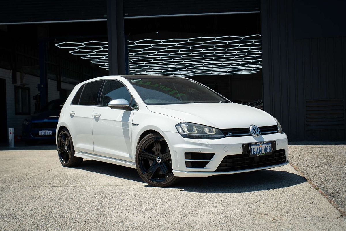 2015 Volkswagen Golf R 7