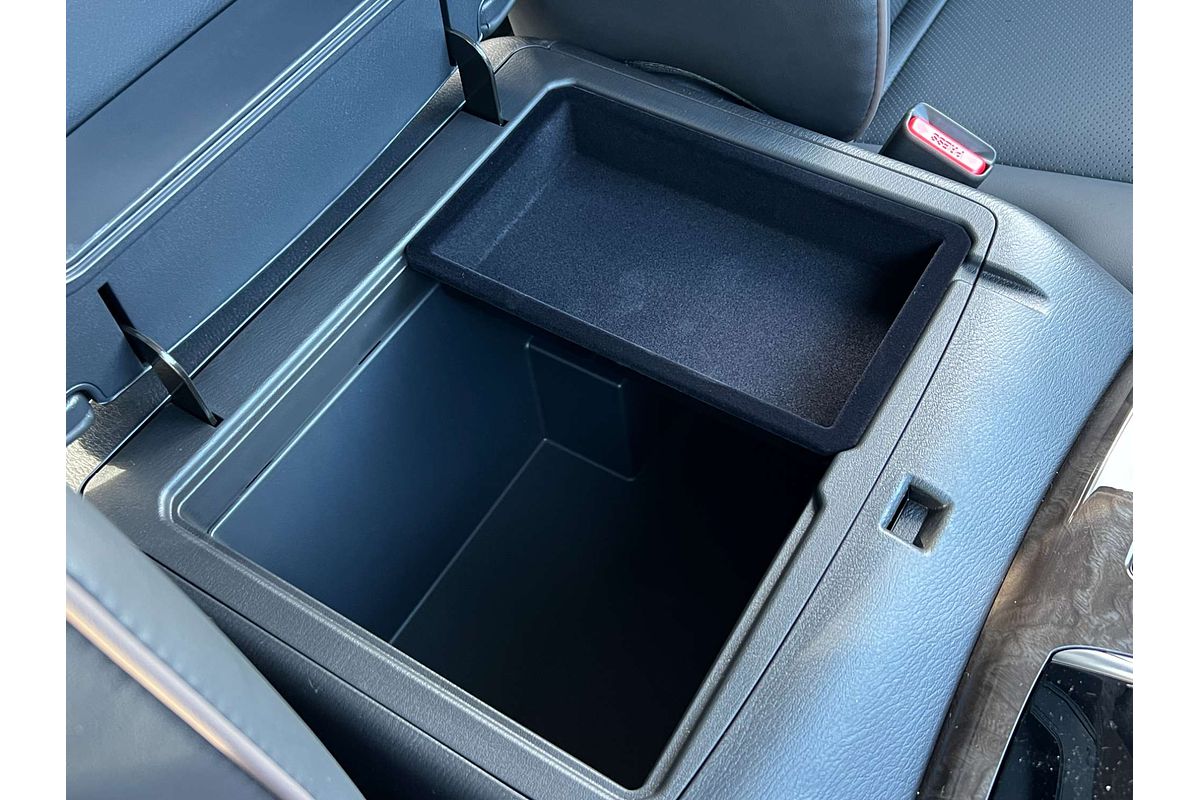 2025 Nissan Patrol Ti Y62