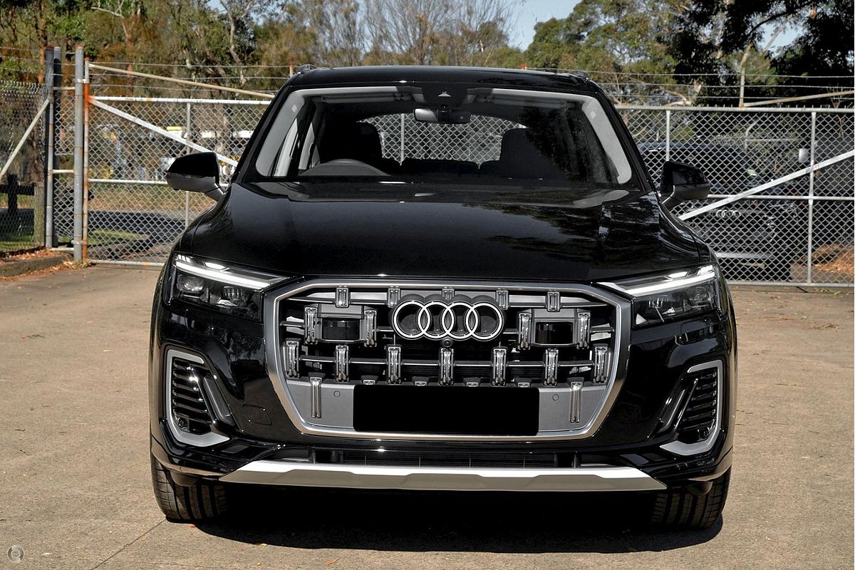 2025 Audi Q7 45 TFSI 4M